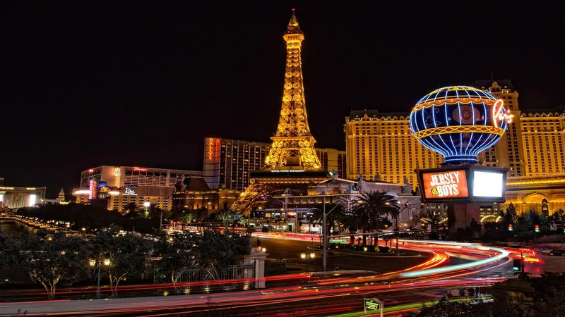 Đăng Ký b52xocdia Nhận Thưởng 2026 | las vegas,  eiffel tower,  buildings,  architecture,  illuminated,  city lights,  motion blur,  long exposure,  casino,  city,  cityscape,  downtown,  night,  gambling,  hotel,  usa,  night photography,  las vegas,  las vegas,  las vegas,  las vegas,  las vegas,  casino,  casino,  hotel